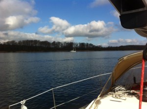 båd ved anker i Alssund