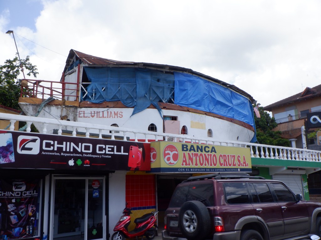 This image has an empty alt attribute; its file name is dscf2559.jpg