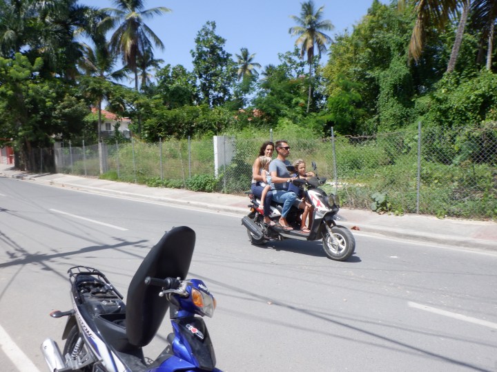 This image has an empty alt attribute; its file name is dscf2566.jpg